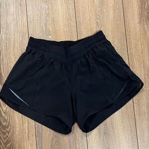 Lululemon Hotty Hot Low rise lined 4” Women's Black Athletic Shorts